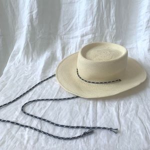 CLYDE Telescope Hat in Off White
